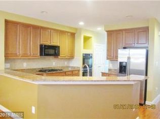 2954 Thompson Park Ln, Fairfax, VA 22031