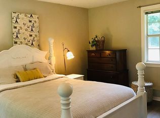 9541 Silver Lake Dr, Leesburg, FL 34788
