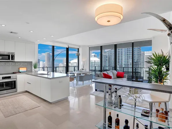 88 SW 7th St, Miami, FL