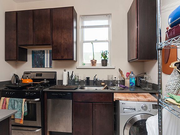 3rd image of 1230 N Greenview Ave APT 3F