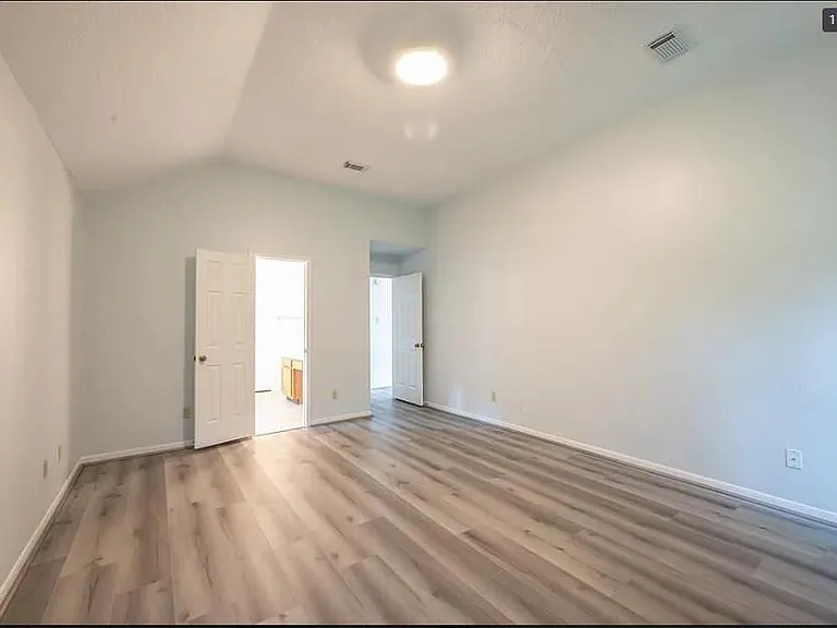 4317 Plover Dr — Photo 11