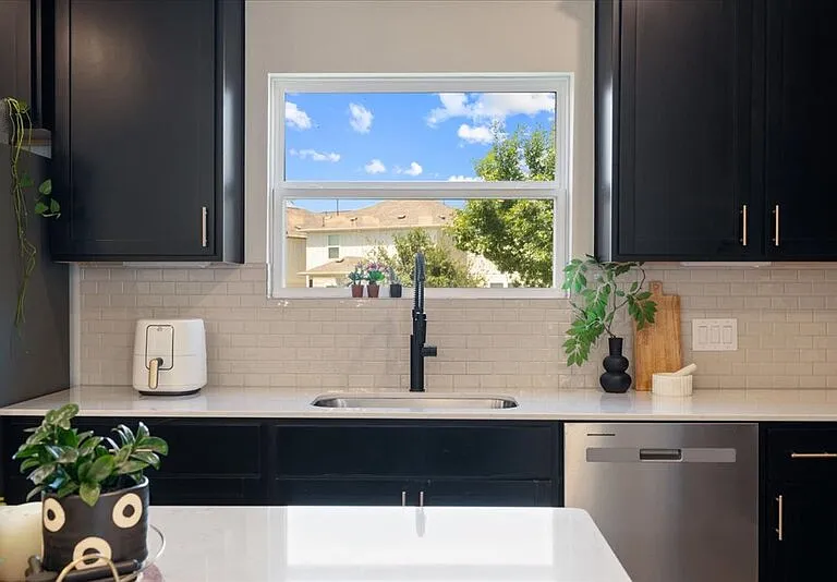 9800 Milton Albert Way — Photo 15