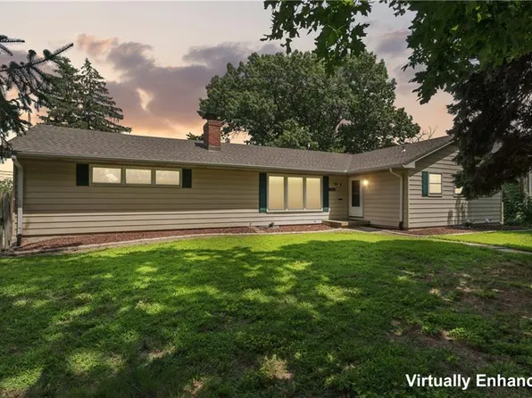 5801 Floyd St, Overland Park, KS 66202