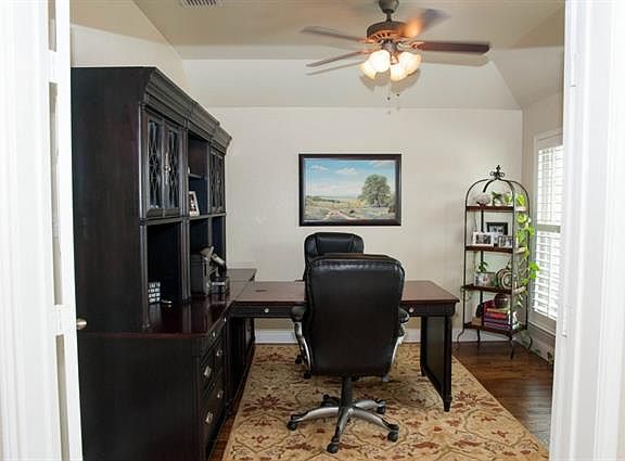 5th image of 8713 Hornbeam Dr
