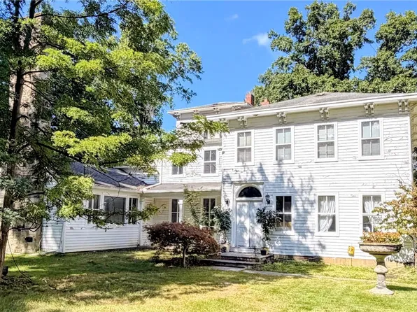 25390 Nobottom Rd, Olmsted Township, OH 44138