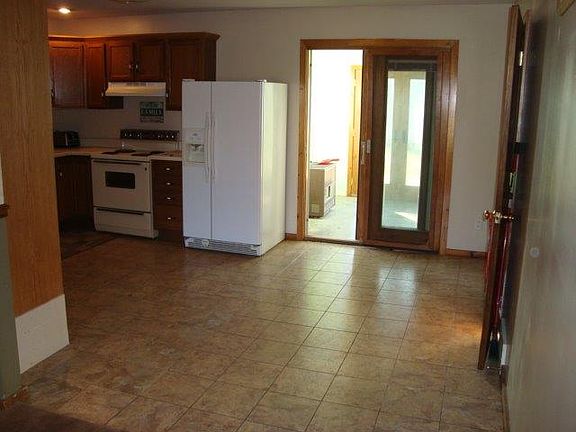 5th image of 503 N Coble St