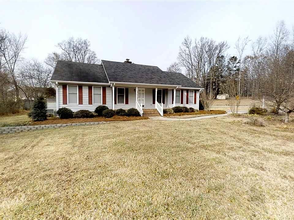1st image of 521 N Country Club Dr