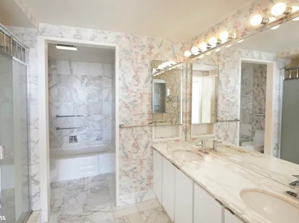 870 United Nations Plaza image 7 of 14