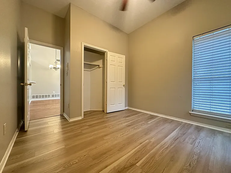 311 Eagle Point — Photo 10