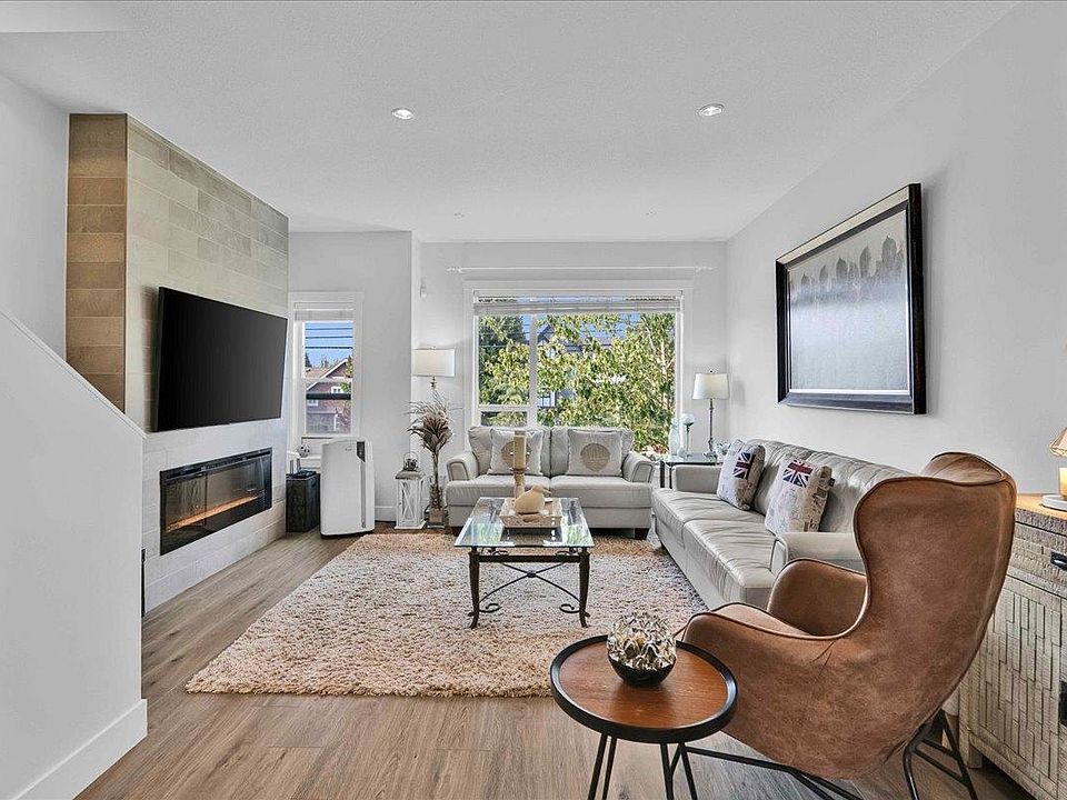 1st image of 16337 23a Ave #20