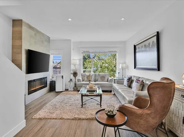 16337 23a Ave #20, Surrey, BC V3Z 0S3