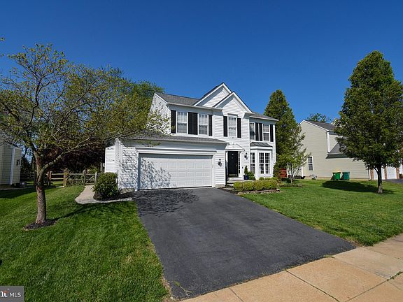 2nd image of 26 W Minglewood Dr