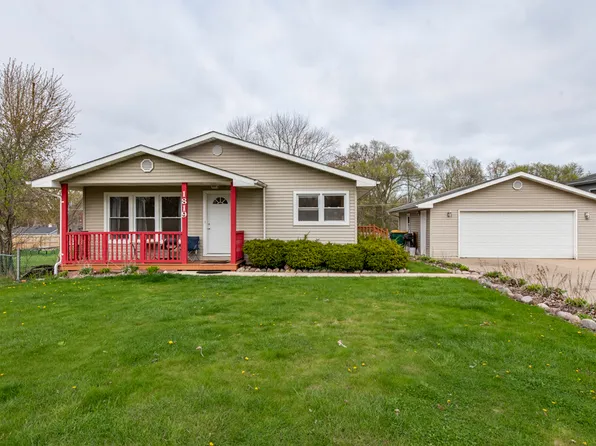 1819 Galilee Ave, Zion, IL 60099