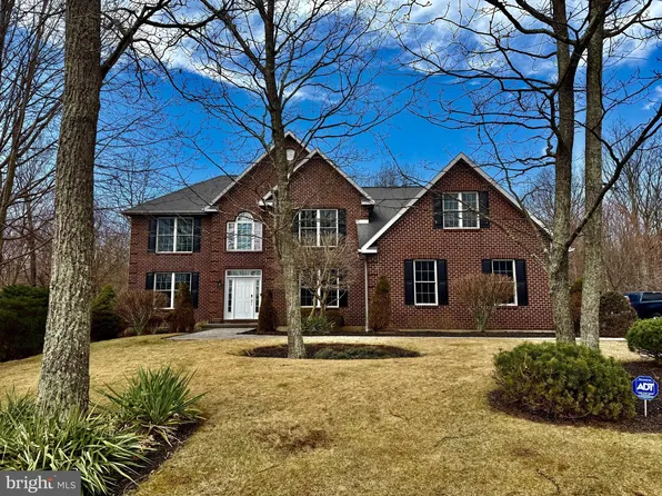 79 Colony Dr, Hazleton, PA 18202