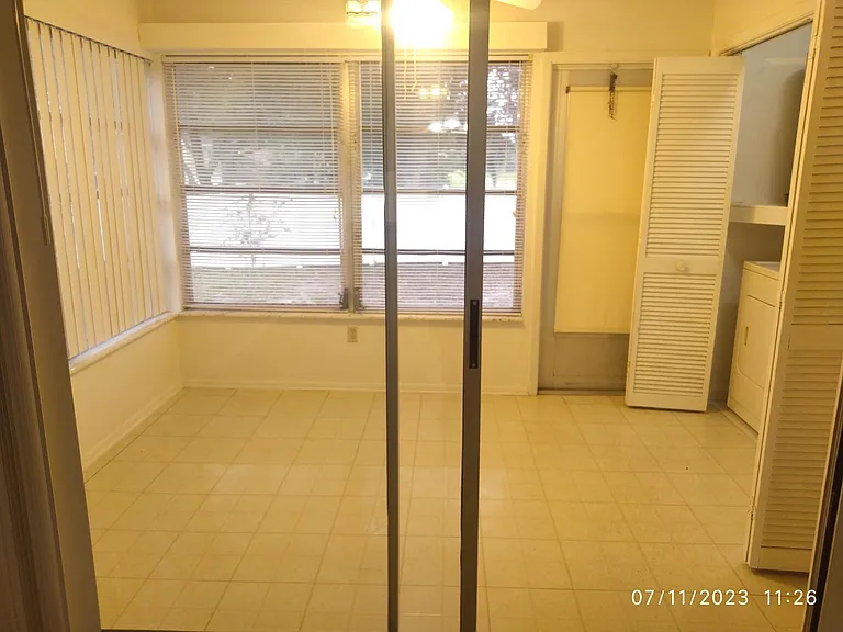 2948 Bancroft Cir E #C — Photo 9