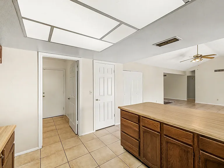 5733 W Mescal St — Photo 2