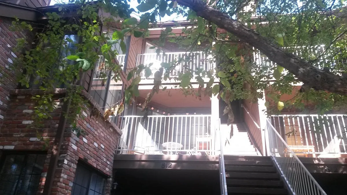 Building Photo - 812 S Vance St #B