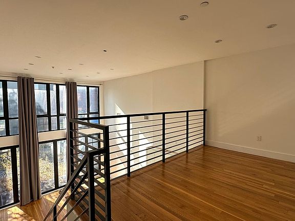3rd image of 102 Somers St #1B