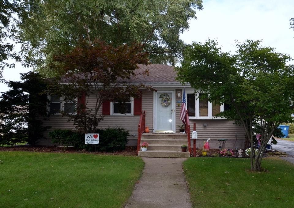 1st image of 3905 Clough Ave