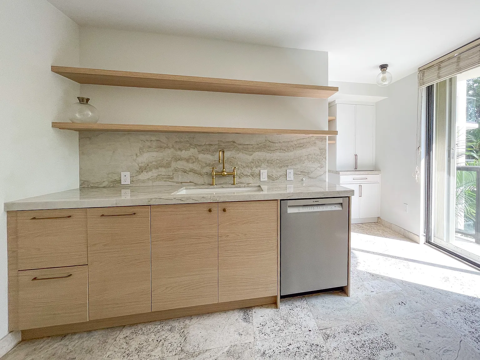 2 bed, 1805 sqft, $9,750 — Photo 2