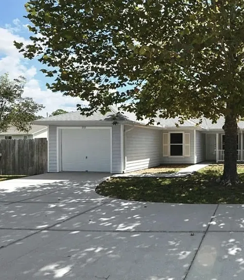 2131 N Pine Cone Ave — Photo 2