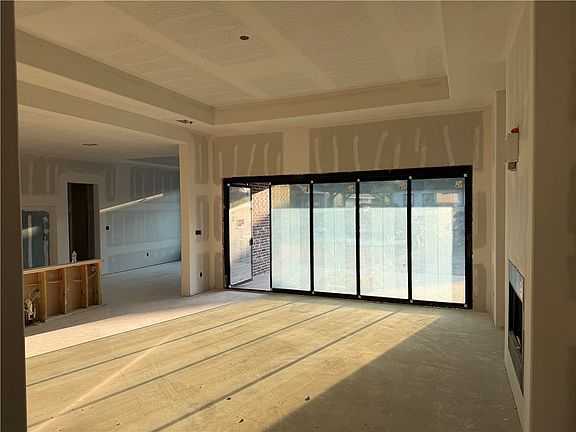 4th image of 4735 Coral River Rd
