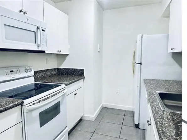 1091 NW 7th Ct #204, Miami, FL 33136
