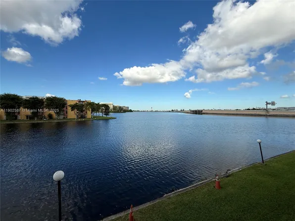 4705 NW Northwest Blvd #7, Miami, FL 33126