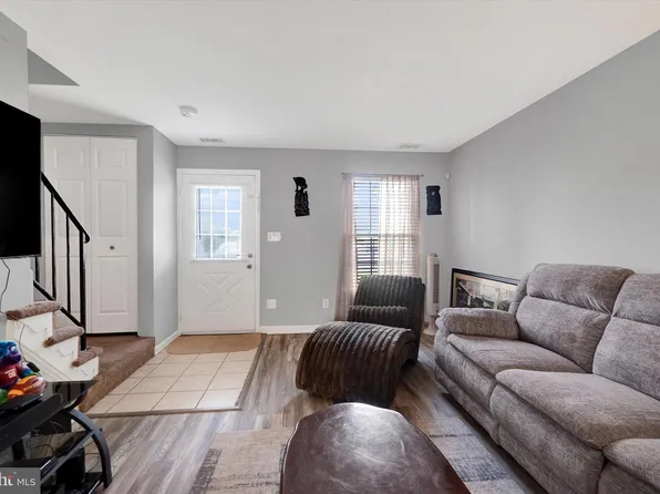 1112 Providence Ct, Frederick, MD 21703