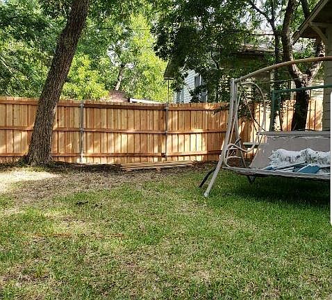 2nd image of 605 N Dallas St