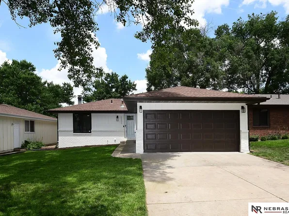 5330 Spruce St, Lincoln, NE 68516