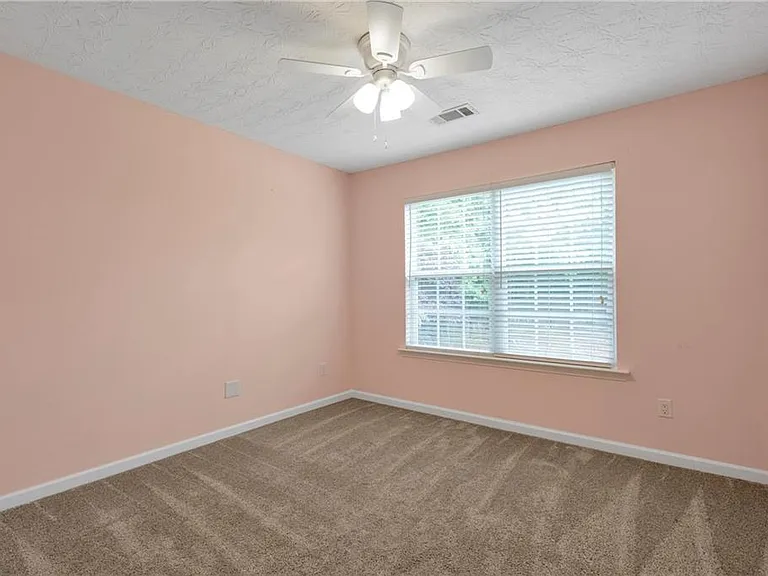 709 Roxholly Ln — Photo 24