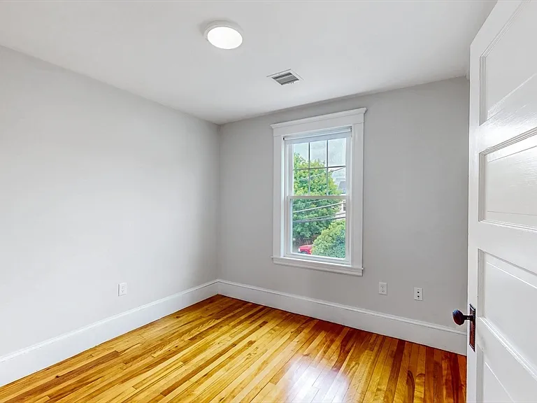 20 Harrington St #2 — Photo 29