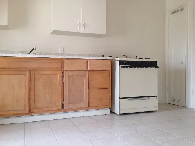 1 bed, 600 sqft, $950 — Photo 3