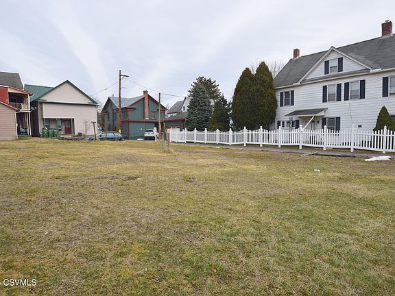 2nd image of 319323 Catherine St