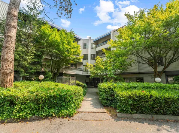 5800 Cooney Rd #302, Richmond, BC V6X 3A8