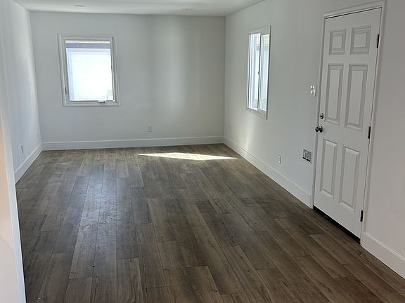 3rd image of 819 Sartori Ave #C