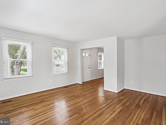 3rd image of 4608 Glenbrook Pkwy