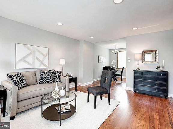 Living Room - Recess Lighting!