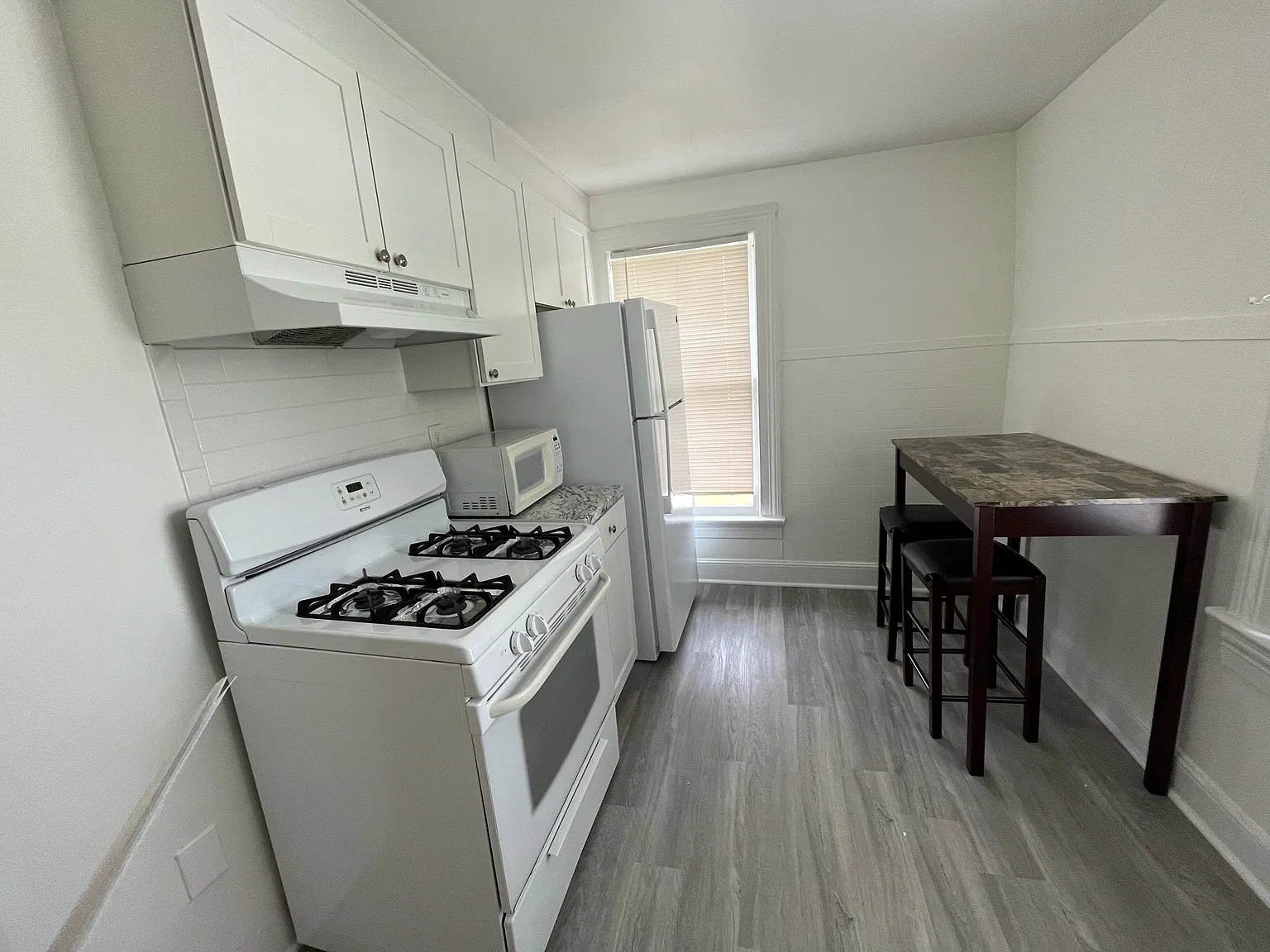 1 bed, $1,990 — Photo 4