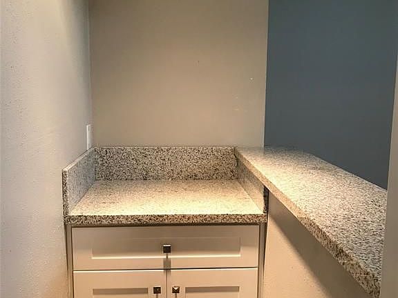 5th image of 17411 Chicory Dr