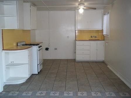 2nd image of 305 Pacific St