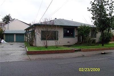 1st image of 410 Ainsley Ave #L