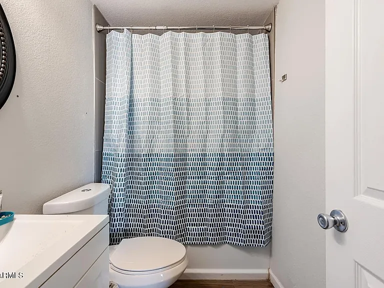 1514 E Fillmore St — Photo 24