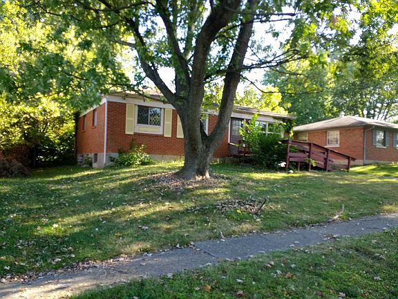 3rd image of 329 Stoneybrook Dr