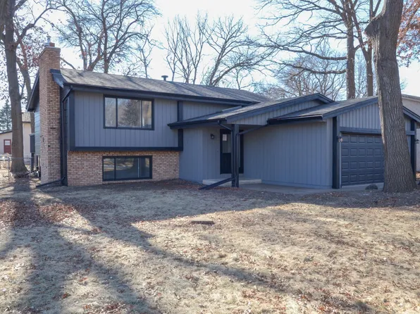 1150 107th Ave NE, Blaine, MN 55434