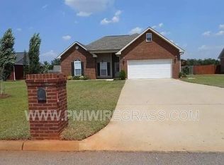 314 Hannah Rd, Level Plains, AL 36322