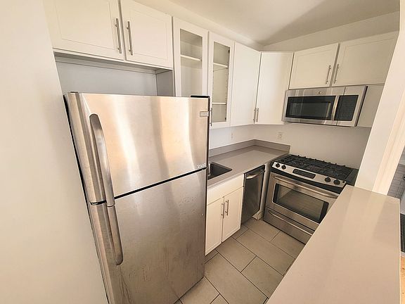 2nd image of 445 W 125th St APT 6C