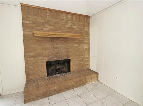 3rd image of 437 Black Oak Ln