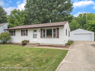 524 Dadson Dr, Lansing, MI 48911